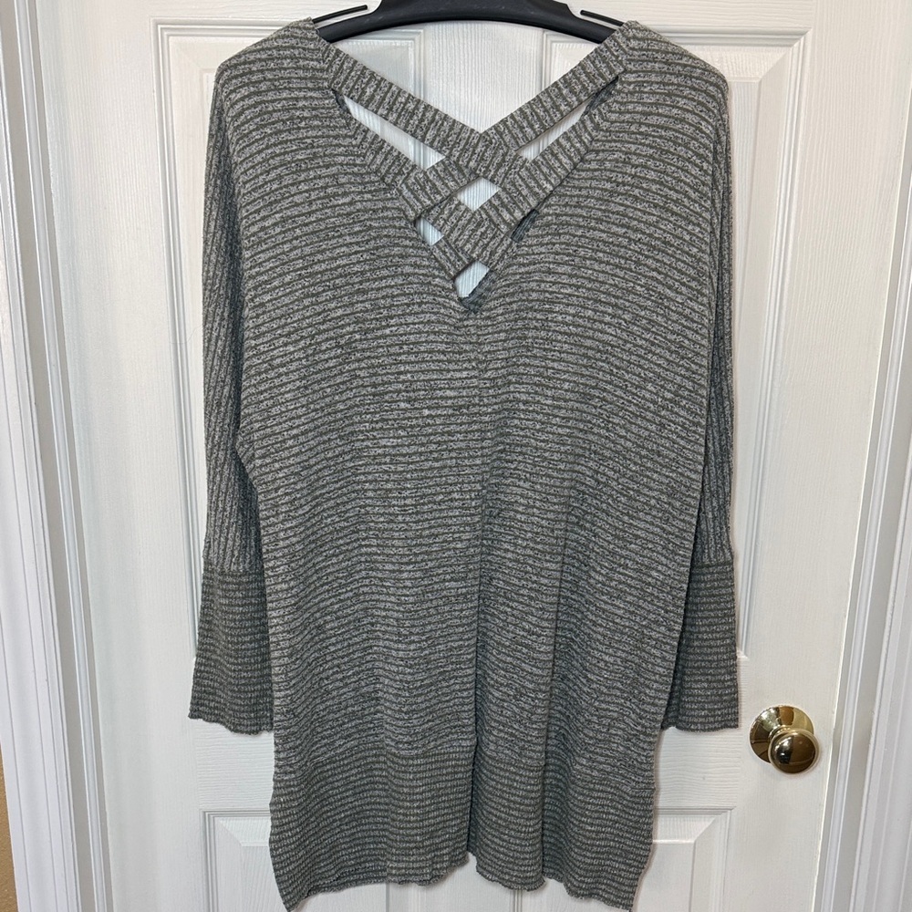 BKE Gray V-Neck Sweater - Picture 8 of 11
